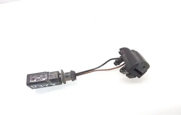 Skoda Octavia Mk3 (5E) Windshield washer spray nozzle 1Z0955986