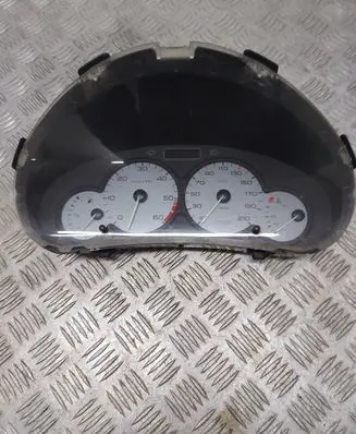 Peugeot Partner Speedometer (instrument cluster) 9652246380