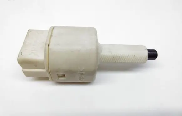 Toyota Avensis T250 Brake pedal sensor switch