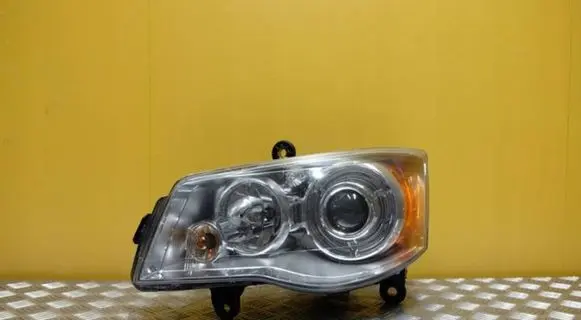 Chrysler Voyager Headlight/headlamp 05113335AE 2067