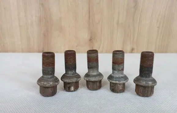 Mercedes-Benz B W245 Nuts/bolts 