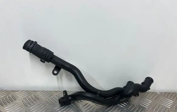 Audi Q7 4L Engine coolant pipe/hose 06E121044F