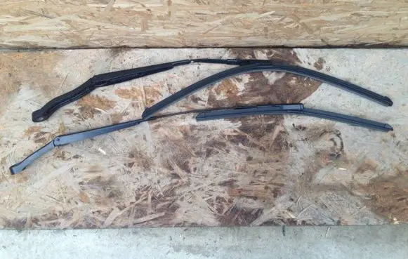 Audi Q7 4M Front wiper blade arm 4M1955407