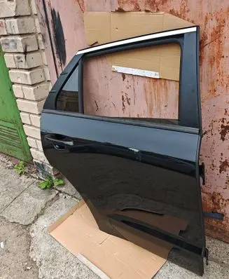 KIA Niro Rear door