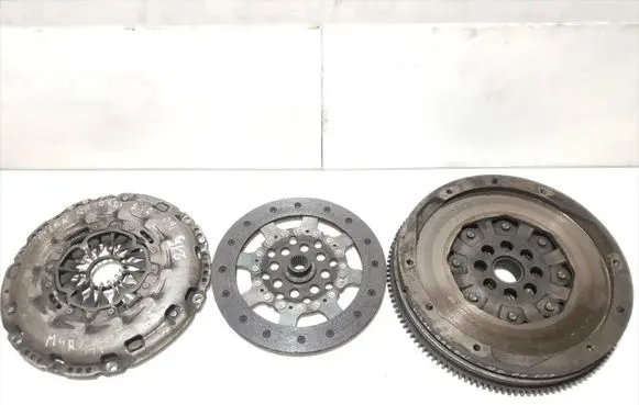 Nissan Qashqai Clutch set kit 8200715613