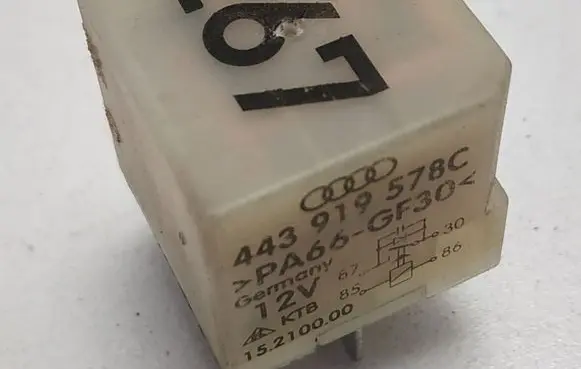 Volkswagen PASSAT B5.5 Other relay 443919578C