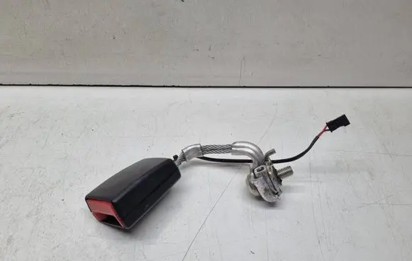 BMW 5 F10 F11 Rear seatbelt buckle 7243273