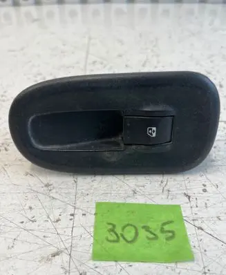 Renault Master III Electric window control switch 8200548968 1007478
