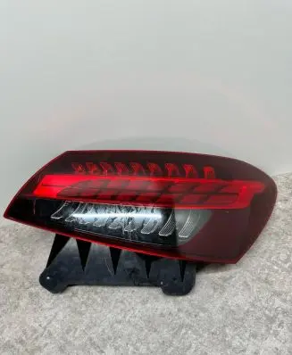 Mercedes-Benz E W213 Rear/tail lights 336W11 YAP2289520