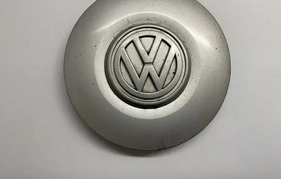 Volkswagen Golf III Original wheel cap 1H0601151B 1H0601149B