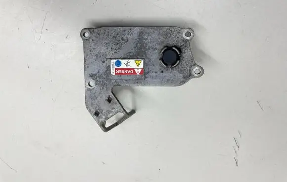Volkswagen Jetta VI Other engine bay part 5C0901109C