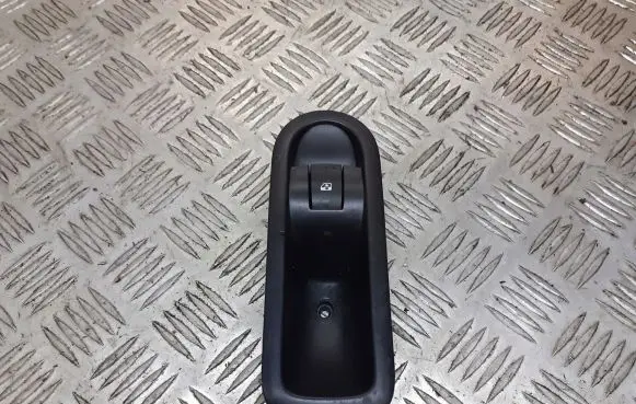 Renault Megane II Quarter vent window switch 156015540
