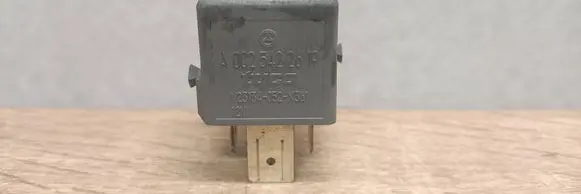 Mercedes-Benz ML W163 Other relay A0025422619 V23134J52X361