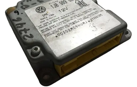 Volkswagen PASSAT B5 Airbag control unit/module 1J0909607 25980305 5WK4199