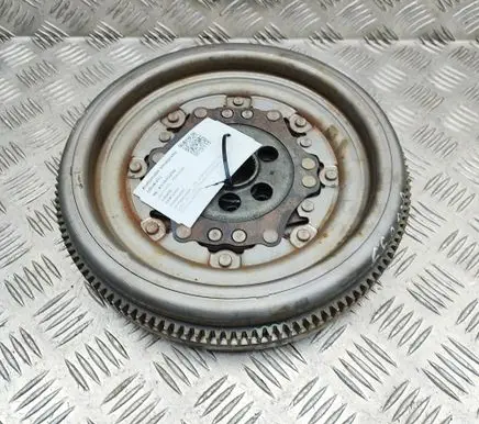 Volkswagen Scirocco Flywheel 06K105266A