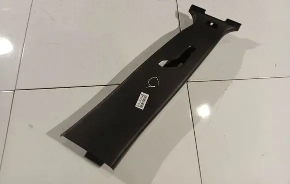 Volvo V50 (B) pillar trim (top) 9486849RH