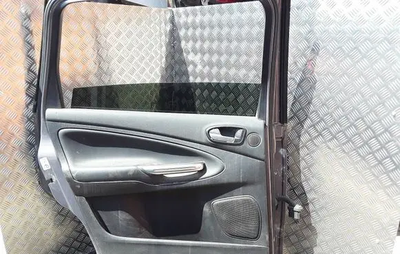 Ford S-MAX Rear door DEFEKT