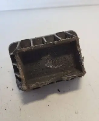 BMW 1 E81 E87 Jacking socket point 7123311