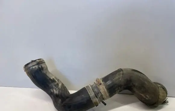 Volvo XC60 Intercooler hose/pipe 31274103