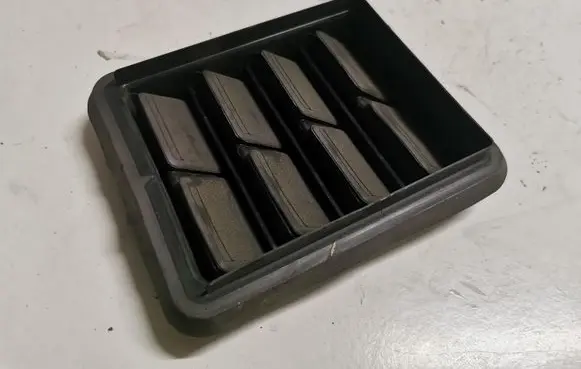 Dodge Durango Quarter panel pressure vent 
