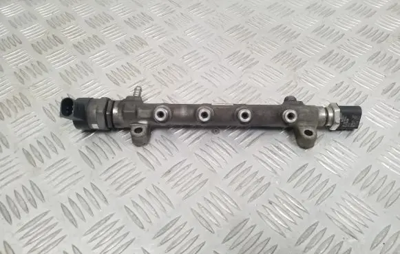 Volkswagen Golf VII Fuel main line pipe 04L089D