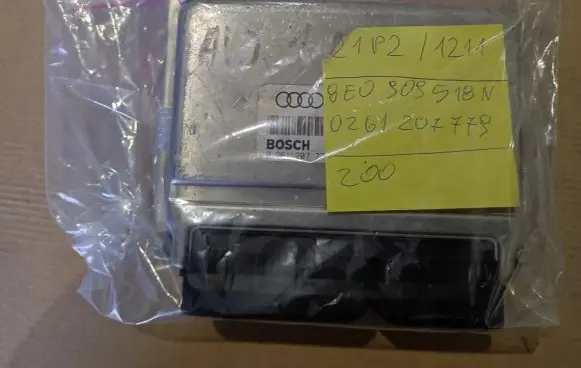 Audi A4 S4 B6 8E 8H Engine control unit/module 8E0909518N 0261207779