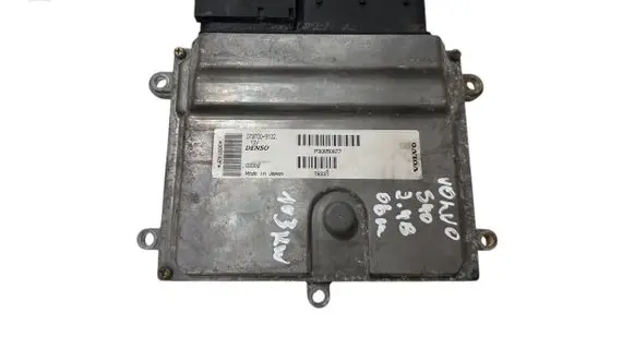 Volvo S40 Engine control unit/module P30650677 03302 T8331