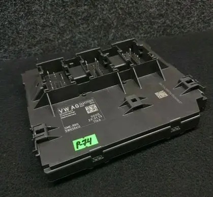 Volkswagen PASSAT B7 Comfort/convenience module 3AA937087F