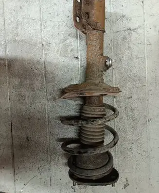 Toyota Avensis T250 Front shock absorber/damper 