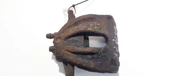 Toyota Corolla Verso AR10 Front brake caliper