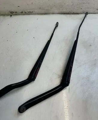 Ford Fusion Front wiper blade arm 3212R