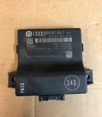 Audi A4 S4 B8 8K Gateway control module 8R0907468A