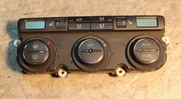 Volkswagen Touran I Climate control unit 74641421