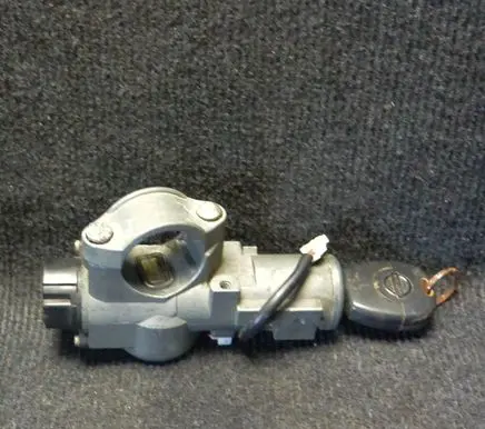 Nissan Primera Ignition lock 8156AT8157MT