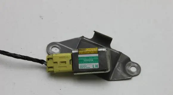 Lexus GX J120 Airbag deployment crash/impact sensor 8983060020