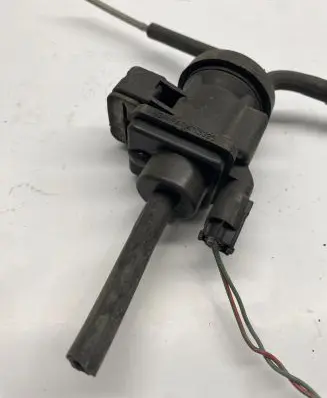 Mercedes-Benz E W210 Engine mount vacuum valve 0005450427