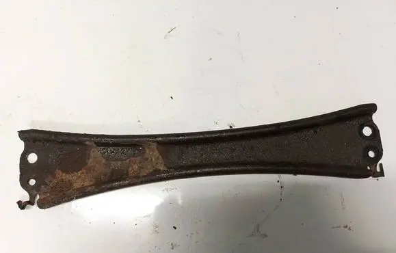Mazda 3 I Engine mounting bracket 
