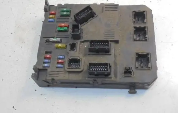 Citroen C3 Fuse box set 9652474480
