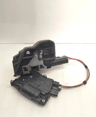 BMW 6 F12 F13 Front door lock 7226199 A053702