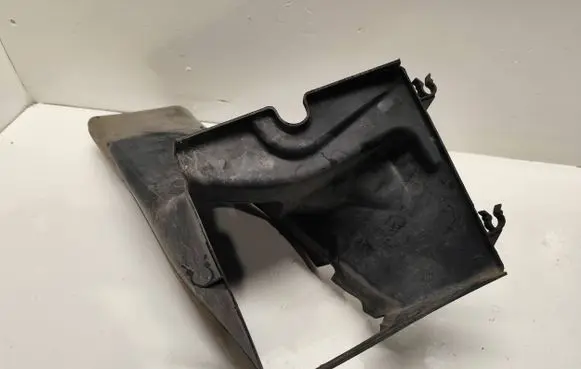 Audi A4 S4 B7 8E 8H Intercooler air channel guide 8E0117336H 50293