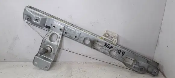 Rear door manual window regulator