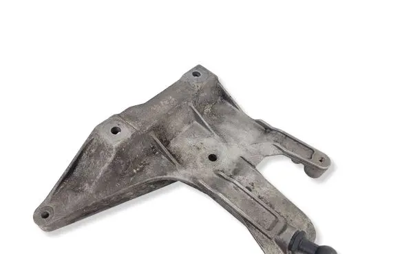 Audi A4 S4 B7 8E 8H Engine mounting bracket 03G131159B
