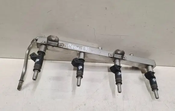 BMW 3 E90 E91 Fuel injectors set 7530420 7526892 7506158