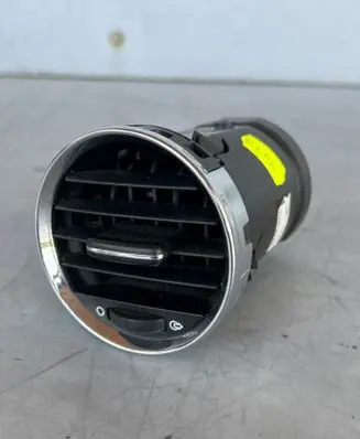 Peugeot 308 SW Dash center air vent grill Y05190 305038