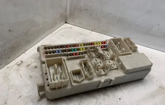 Mazda 3 I Fuse module 5190800A4
