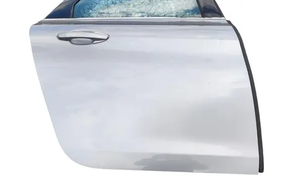 Peugeot 308 Rear door 