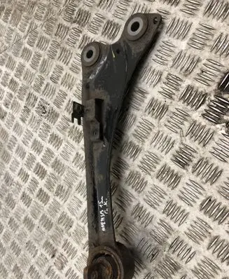 Toyota Avensis T270 Rear control arm