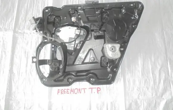 Fiat Freemont Rear door window regulator with motor