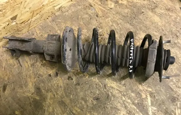 Volvo XC90 Front shock absorber with coil spring