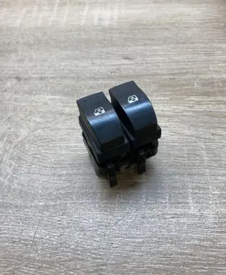 Renault Megane I Electric window control switch